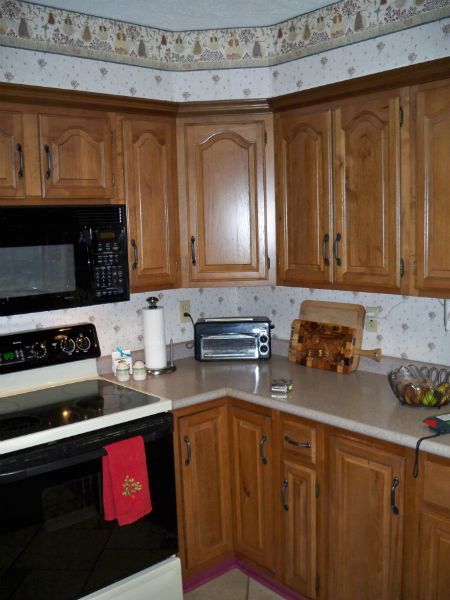 BEFORE: Outdated Kitchen